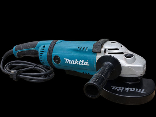 فرز آهنگری ماکیتا 2600 وات مدل GA7040